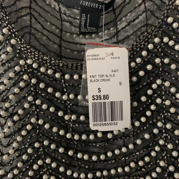 Dressy Top with Pearl Details - Picture 2 of 3